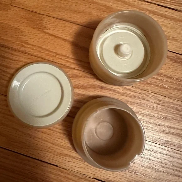 Soft Services THERAPLUSH™ “HOLD”
Overnight Repair Treatment refillable case - Picture 8 of 8